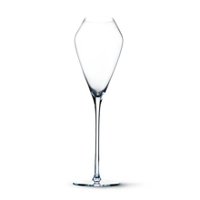 Load image into Gallery viewer, Katie Jayne 285ml 'Tulip' Champagne Flutes Set of 4, Mouth-Blown Glass Set